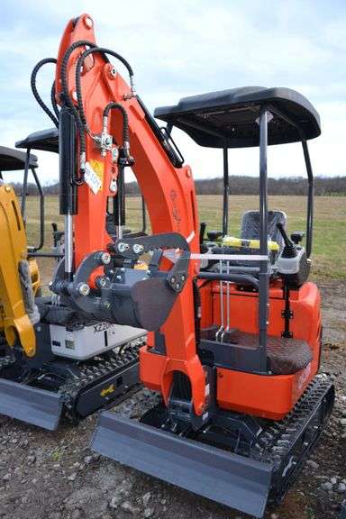 QK20R Mini Excavator image