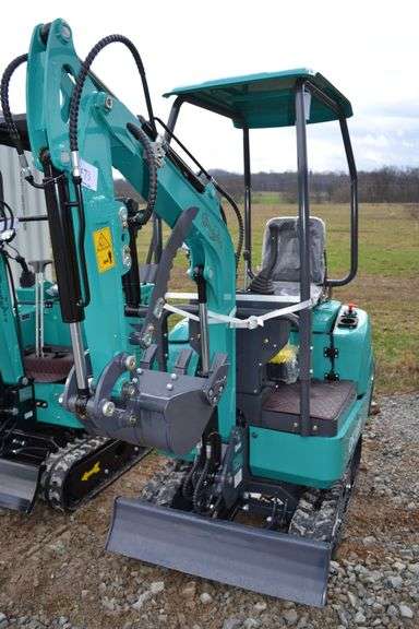 QK16R Mini Excavator image