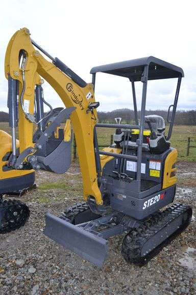 NICE! Diesel, Wide Track/Hdro Adjustable w/ side swing STE20SR image