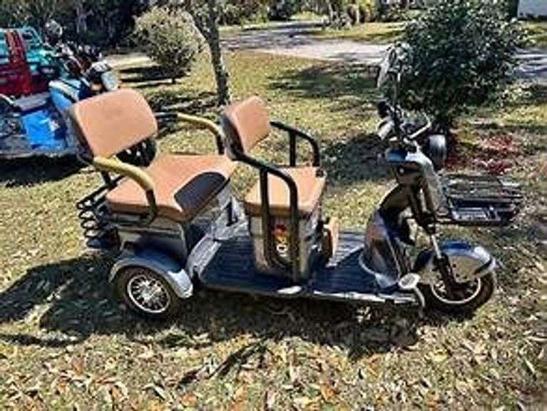 Mini Golf Cart image