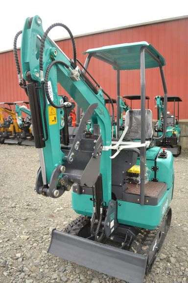 QK16R Mini Excavator image