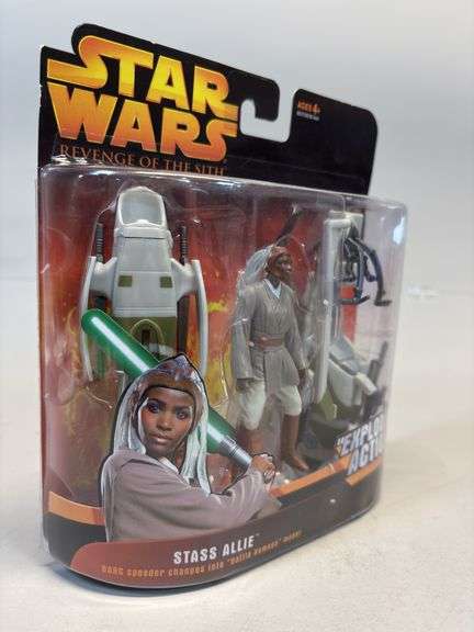 Star Wars Revenge of the Sith Stass Allie Action Figure