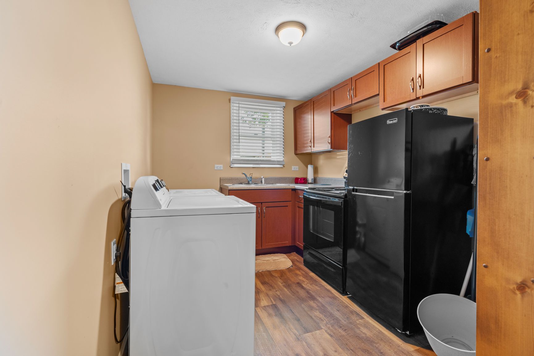 Lot image 80
