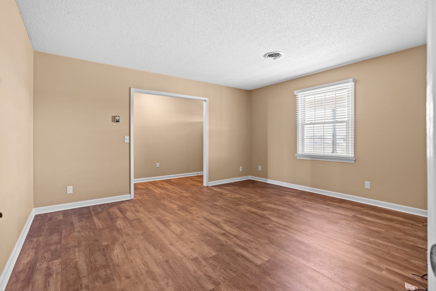 Lot image 32