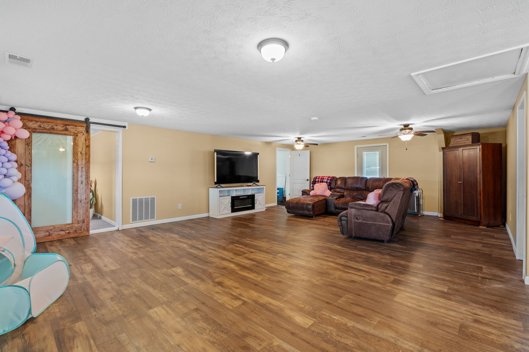 Lot image 77