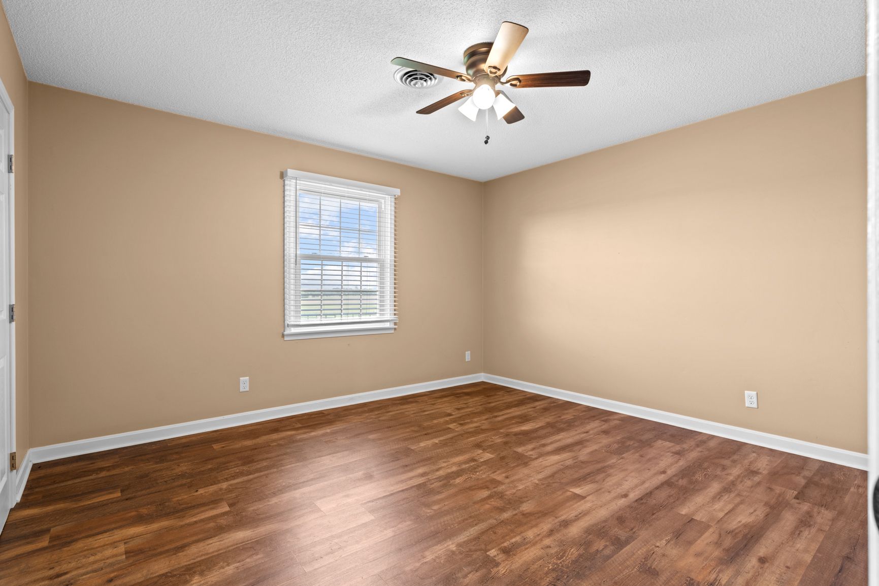Lot image 30