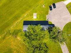 11324 Rineyville Road • Vine Grove, KY TWO HOMES • FINISHED METAL BUILDING (BARNDOMINIUM) • 70'x40' BARN • 9± ACRES