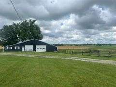 11324 Rineyville Road • Vine Grove, KY TWO HOMES • FINISHED METAL BUILDING (BARNDOMINIUM) • 70'x40' BARN • 9± ACRES