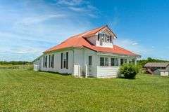 11324 Rineyville Road • Vine Grove, KY TWO HOMES • FINISHED METAL BUILDING (BARNDOMINIUM) • 70'x40' BARN • 9± ACRES