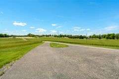 11324 Rineyville Road • Vine Grove, KY TWO HOMES • FINISHED METAL BUILDING (BARNDOMINIUM) • 70'x40' BARN • 9± ACRES