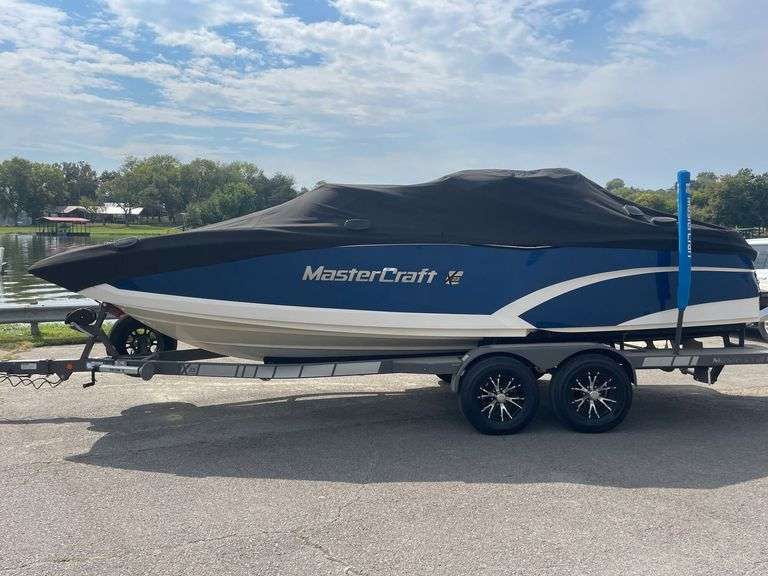 2015 Mastercraft X23 image