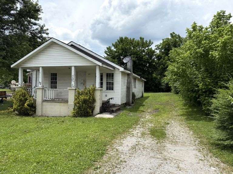 509 E. Hemlock, La Follette, TN.