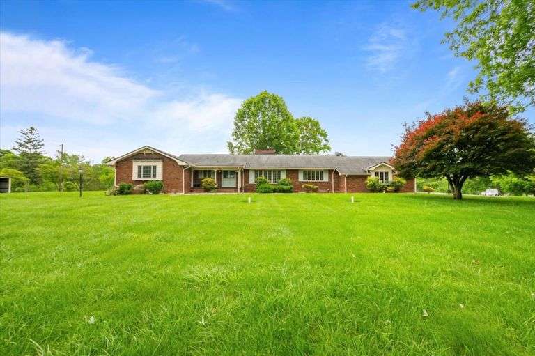 186 Shetland Rd., La Follette, TN.