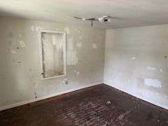 509 E. Hemlock, La Follette, TN.