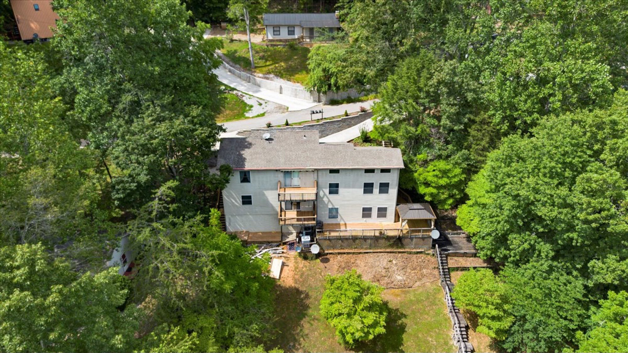Lot image 76