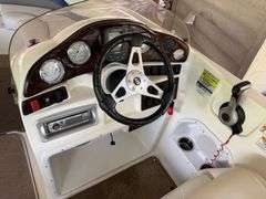 2012 Hurricane Sundeck Sport Boat