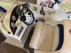 2012 Hurricane Sundeck Sport Boat