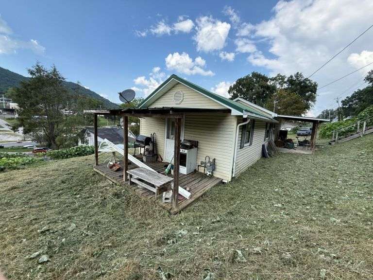 502 Cherry St., LaFollette, TN. image