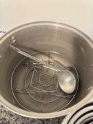 Stock pot and mixing bowls