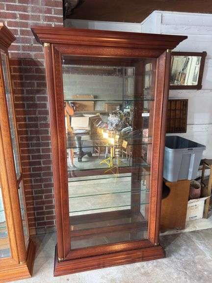 Curio cabinet. Same as lot 36 but different color