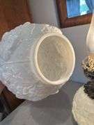Fenton white poppy Gone With The Wind lamp. 23" tall GWTW