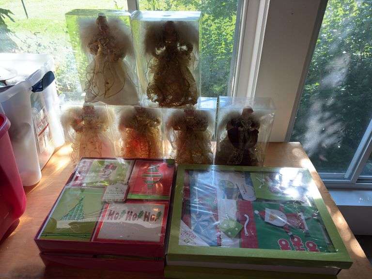 Large amount of Christmas items
