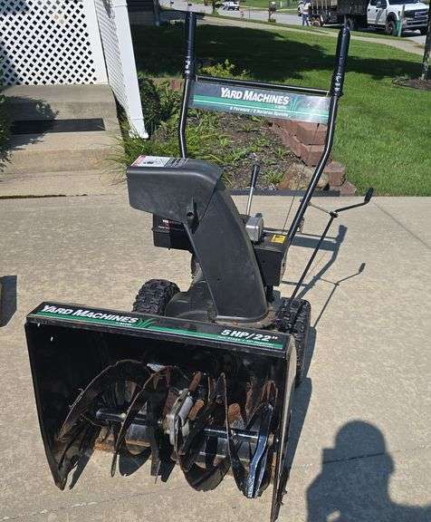 Yard machines snowblower