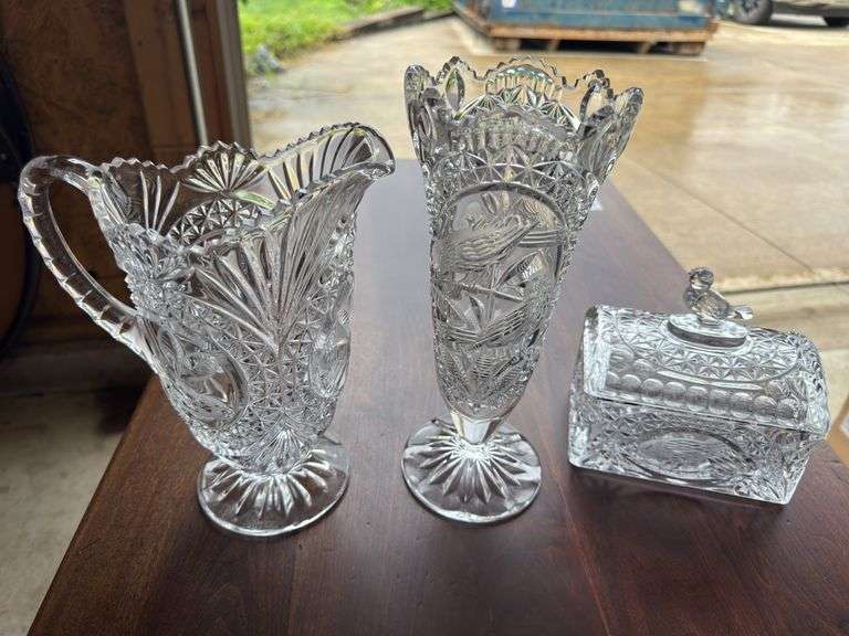 Lot of Hofbauer byrdes lead crystal items as shown.