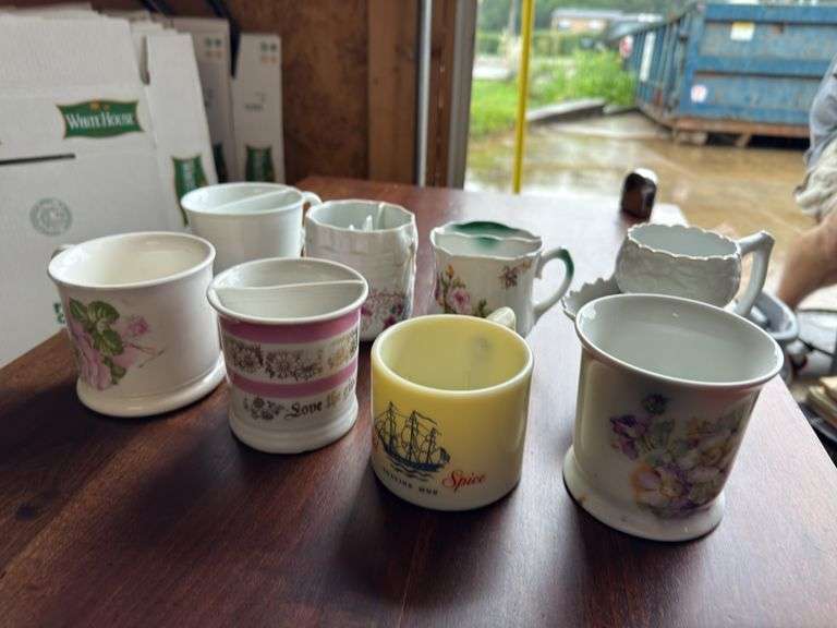 Shaving collectibles as shown