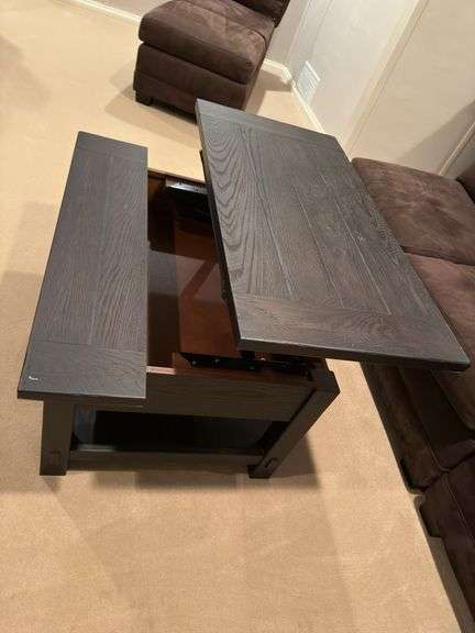 Coffee table with lift up top for storage