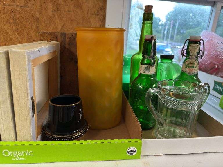 2 flats of miscellaneous and glassware
