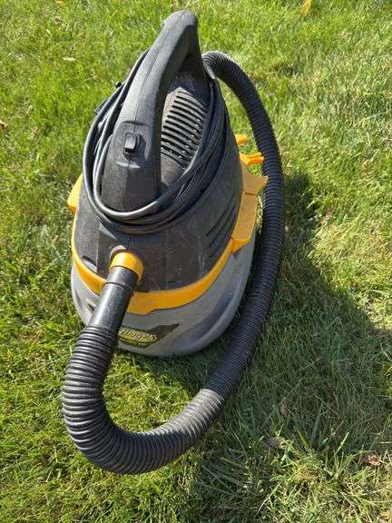 Stinger small vacuum