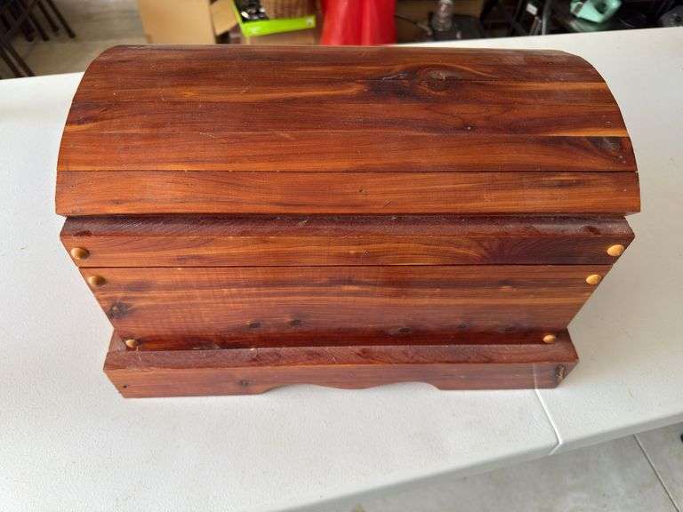 Cedar treasure chest