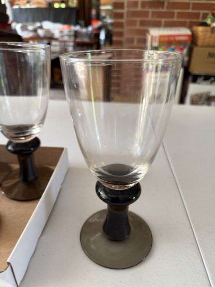 Set of 8 goblets