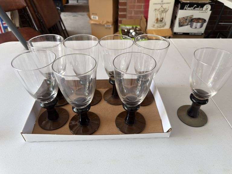 Set of 8 goblets
