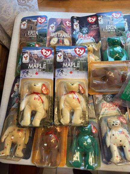 McDonald’s Ty country bears as shown