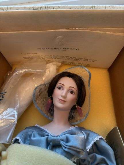 Gone with the wind dolls as shown