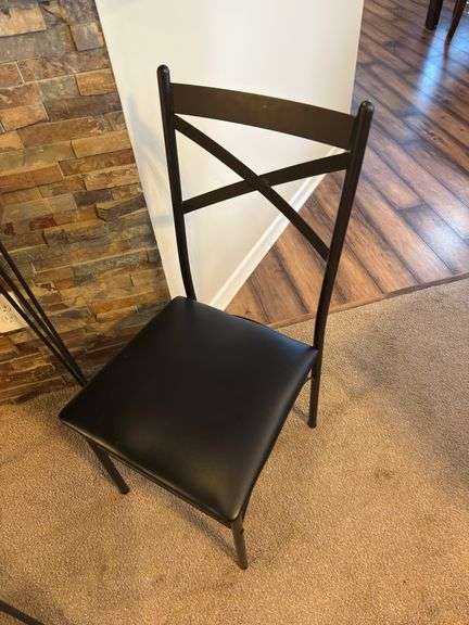 Bistro table with 2 chairs 29”x29”x29”