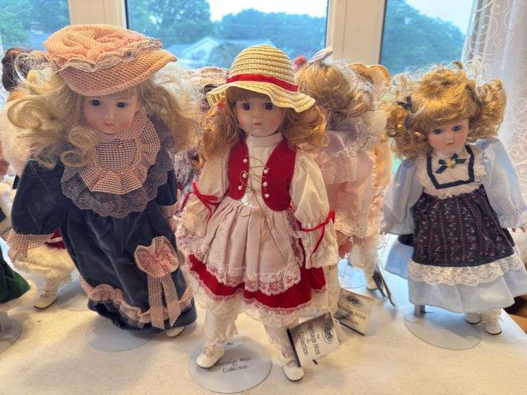 Porcelain dolls as shown