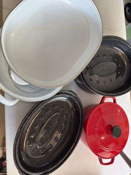 Roasting pans and Dutch oven