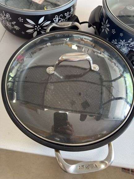 Household appliances as shown