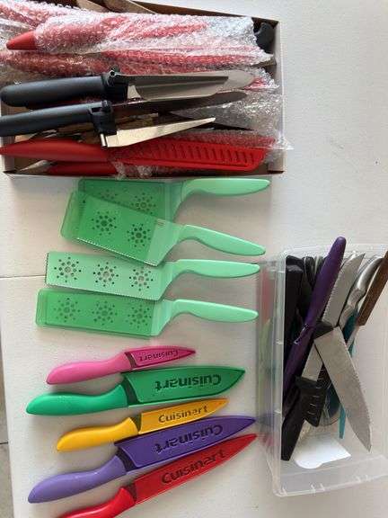 Large lot of knives