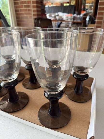 Set of 8 goblets