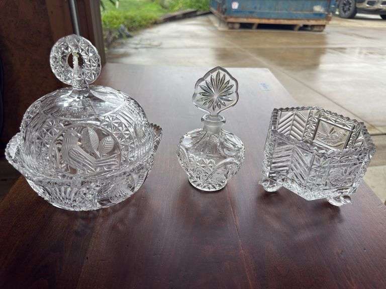 Lot of Hofbauer byrdes lead crystal items as shown.
