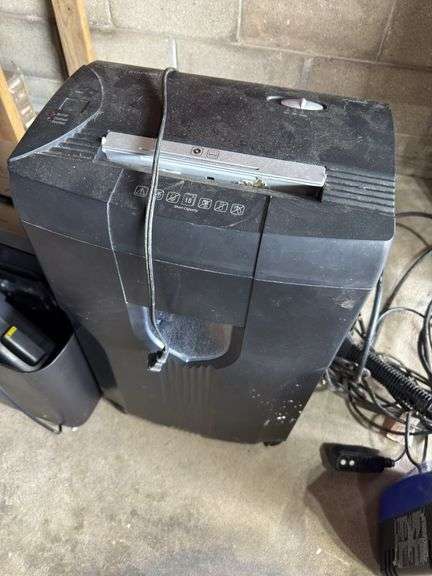 3 paper shredders and electric power washer