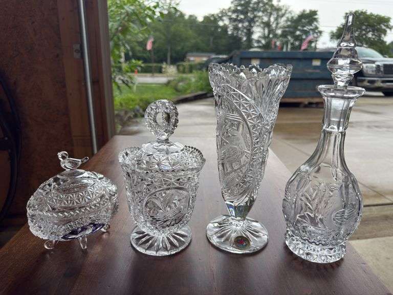 Lot of Hofbauer byrdes lead crystal items as shown.