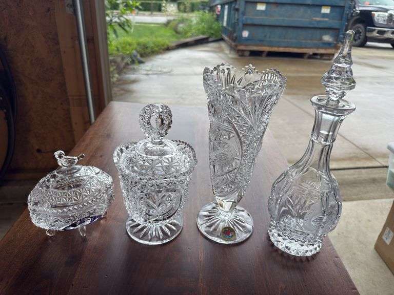 Lot of Hofbauer byrdes lead crystal items as shown.