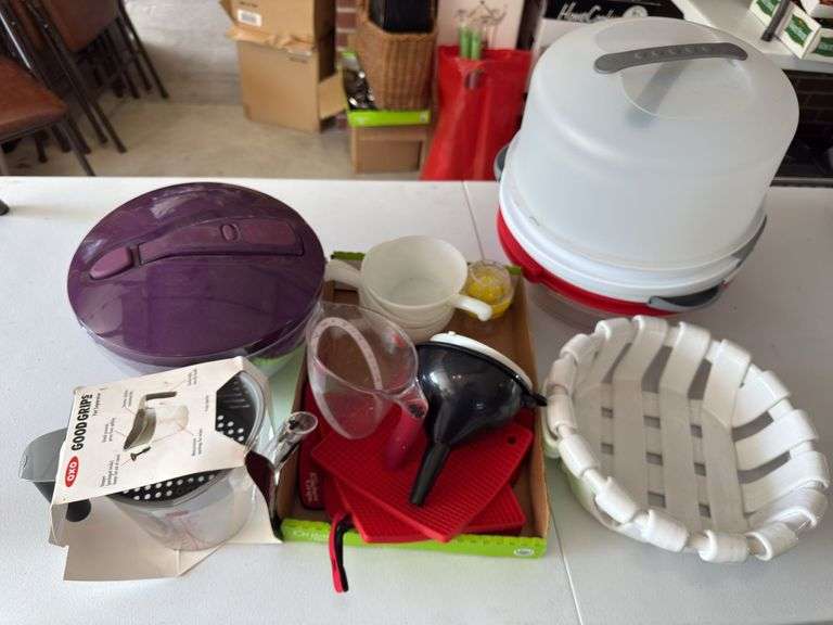 Kitchenware as shown