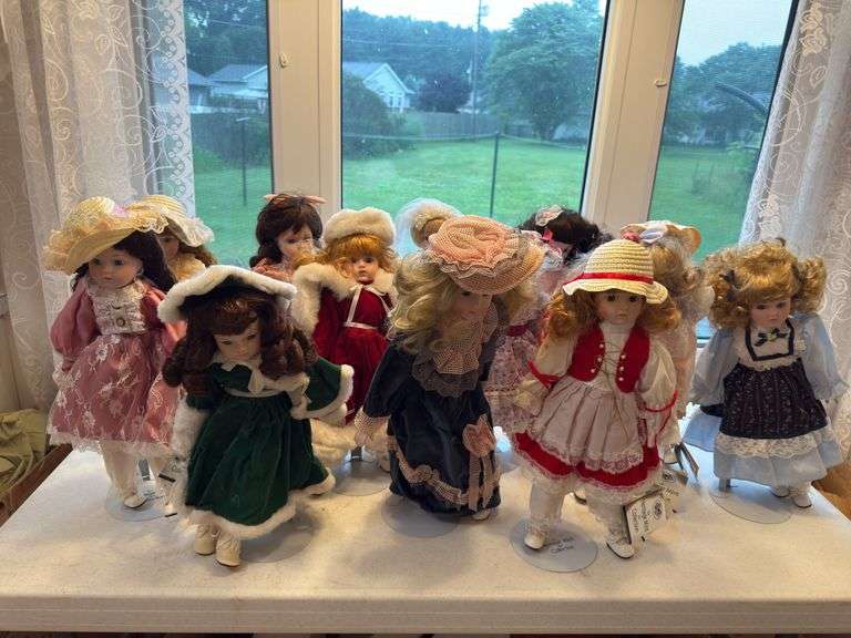 Porcelain dolls as shown