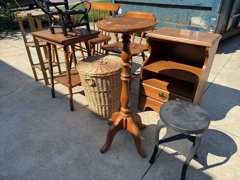 Large lot of miscellaneous woodcraft